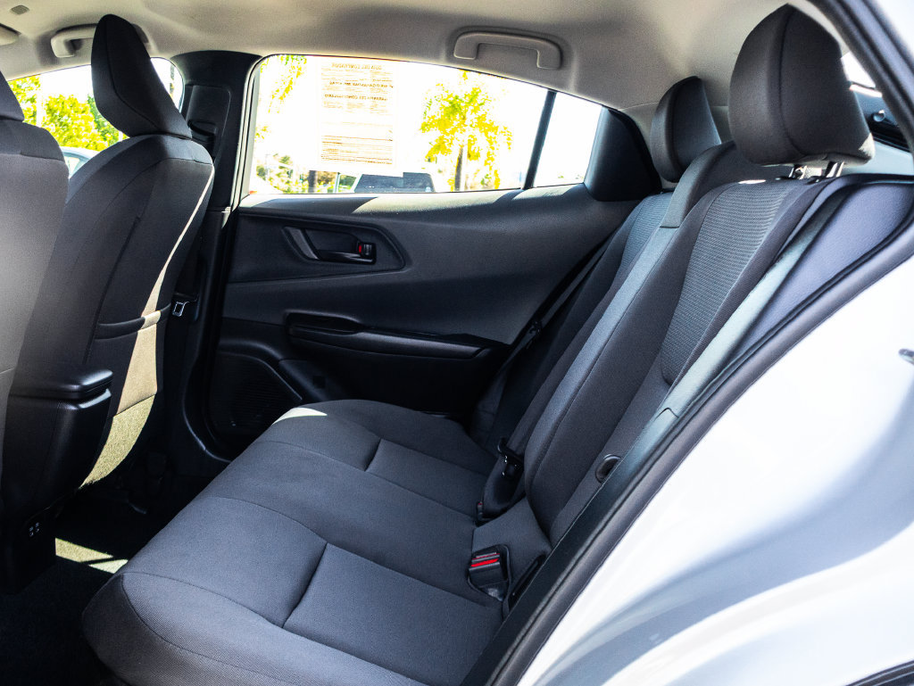 Used 2026 Toyota Prius LE AWD/4WD image 13