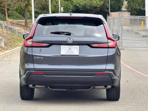 Certified 2025 Honda CR-V EX image 9