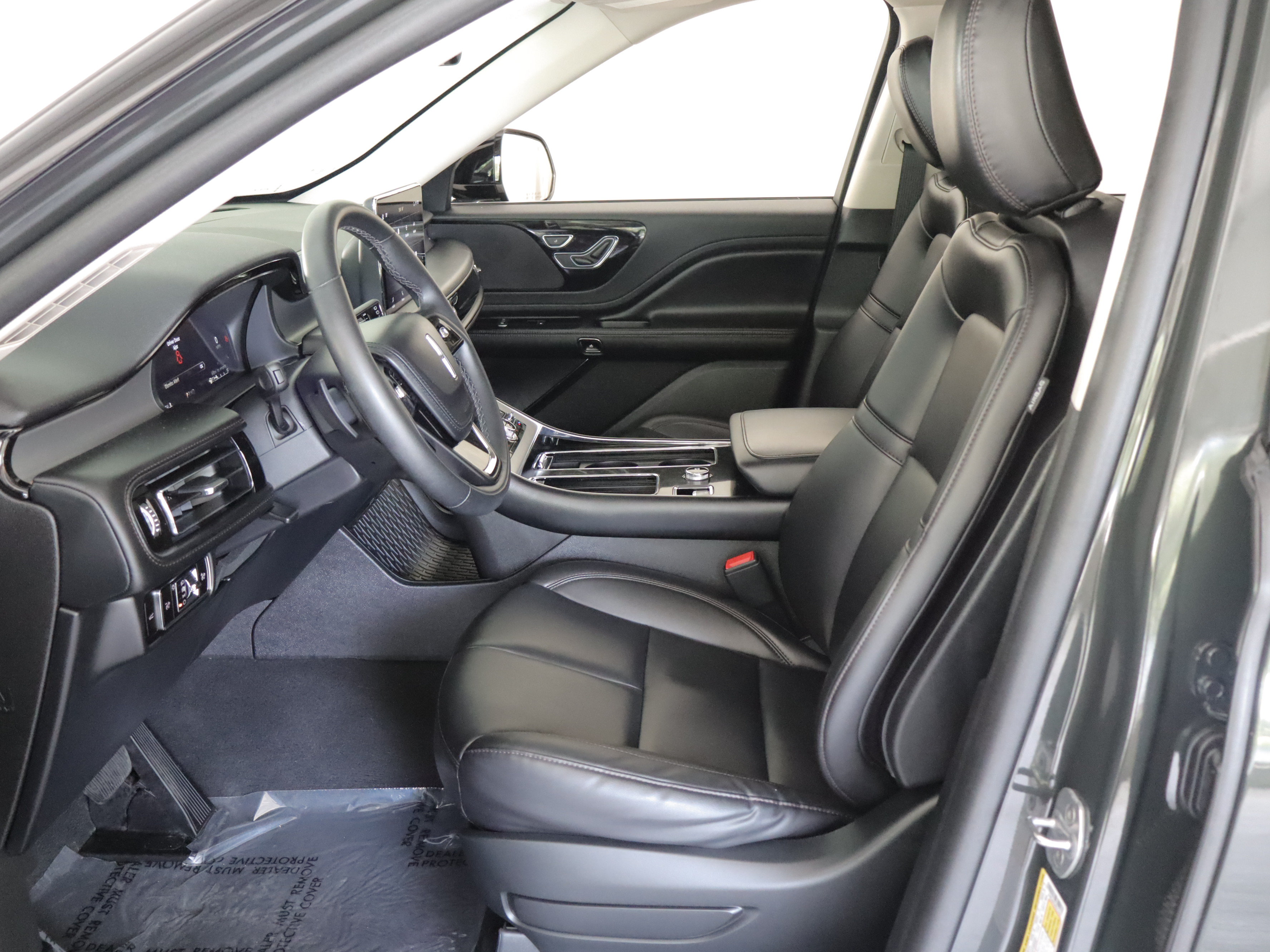 Used 2023 Lincoln Aviator AWD w/ Premium Package image 8