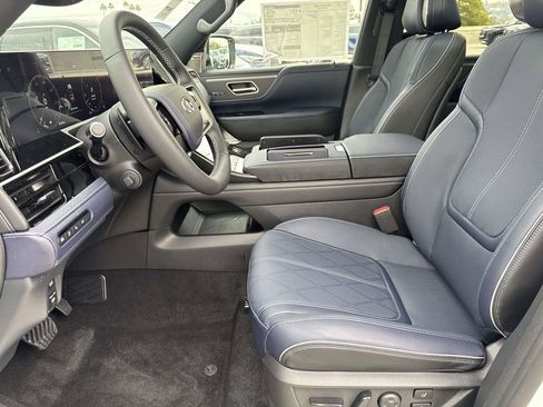 New 2026 INFINITI QX80 4WD w/ Sport Exterior Package image 18