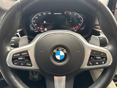 Used 2022 BMW M550i xDrive w/ Executive Package image 28
