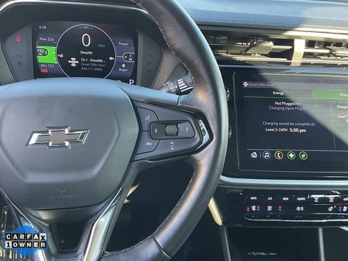 Used 2022 Chevrolet Bolt EUV LT w/ Convenience Package image 39