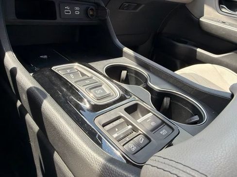 Used 2024 Honda Pilot Touring image 17