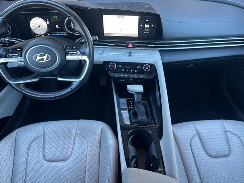 Used 2024 Hyundai Elantra Limited FWD image 12