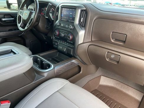 Used 2022 Chevrolet Silverado 2500 LTZ w/ LTZ Convenience Package image 13