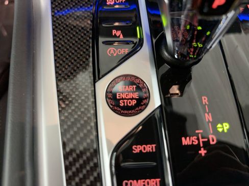 Used 2022 BMW X6 M50i w/ Executive Package image 27