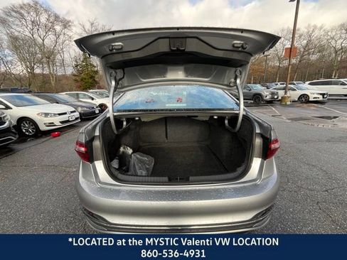 Certified 2025 Volkswagen Jetta SEL image 18