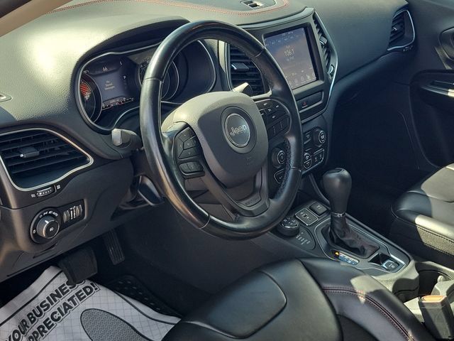 Used 2020 Jeep Cherokee Trailhawk w/ Cold Weather Group AWD/4WD image 7
