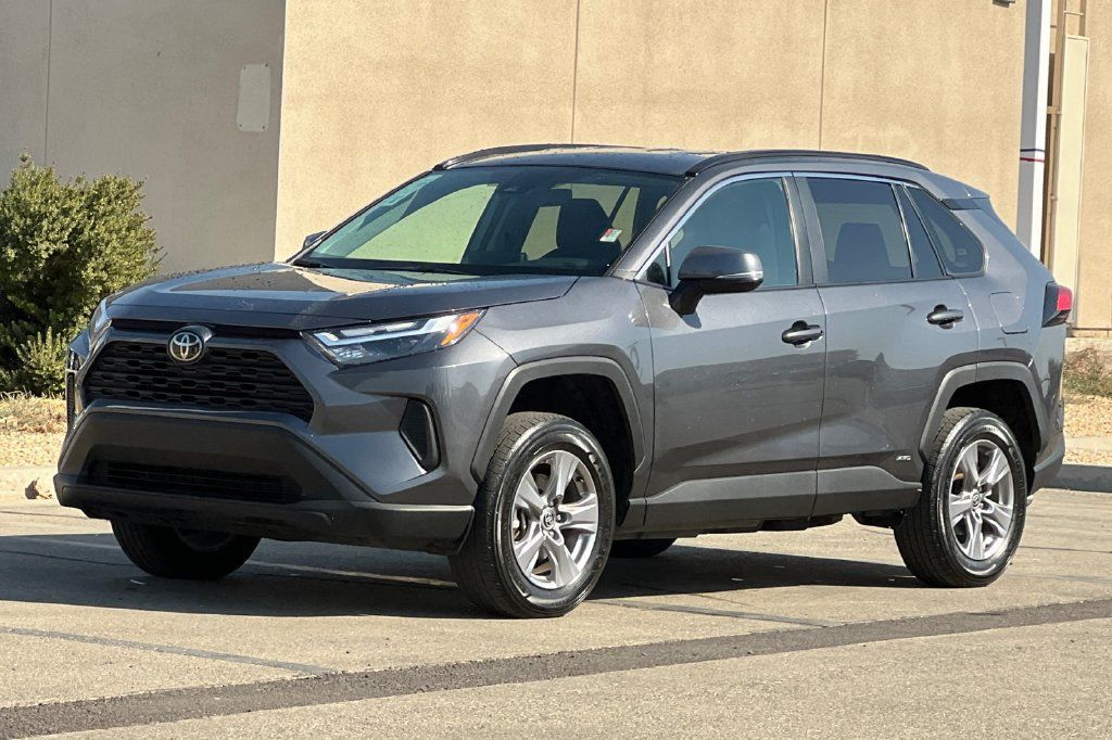 Certified 2025 Toyota RAV4 XLE AWD/4WD image 10
