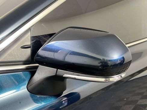 Used 2021 Toyota Camry SE w/ Convenience Package image 12