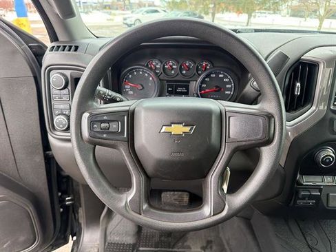 Used 2020 Chevrolet Silverado 1500 Custom w/ Custom Value Package image 33