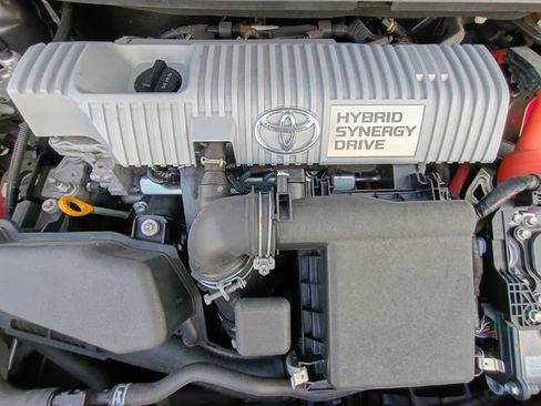 Used 2013 Toyota Prius Three w/ Solar Roof Pkg FWD image 68