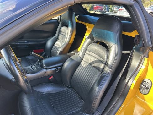 Used 2002 Chevrolet Corvette Convertible w/ Preferred Equipment Group2 image 14