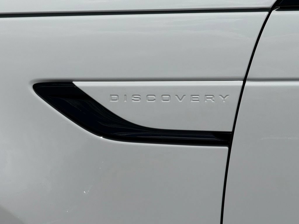 Used 2026 Land Rover Discovery Limited Edition AWD/4WD image 41