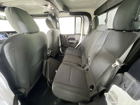 Used 2022 Jeep Gladiator Sport image 21