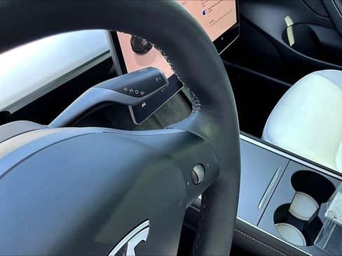 Used 2023 Tesla Model 3 Standard Range RWD image 17