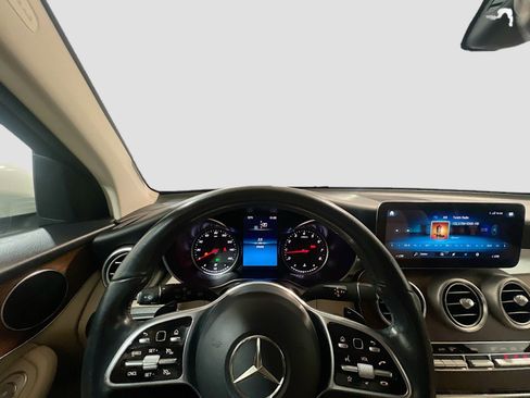 Used 2021 Mercedes-Benz GLC 300 image 7