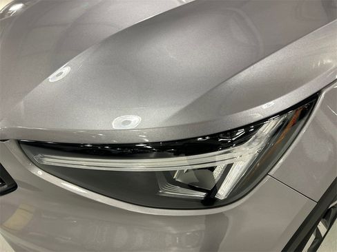 Used 2026 Volvo XC40 B5 Core w/ Climate Package image 7