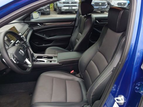 Used 2022 Honda Accord Sport image 10