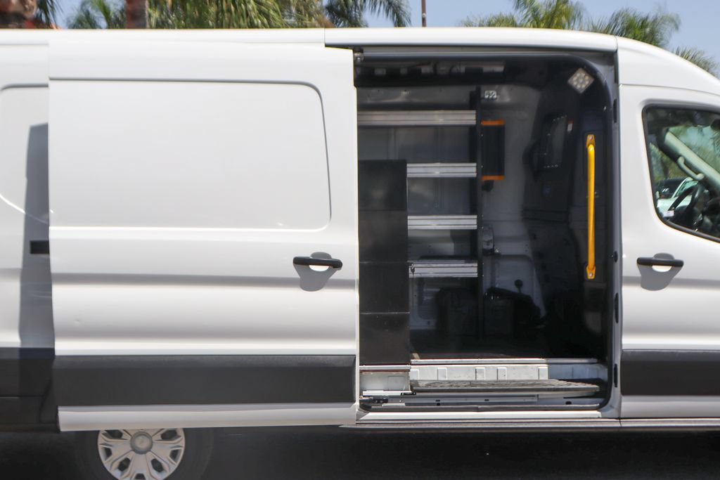 Used 2022 Ford E-Transit Medium Roof RWD image 12