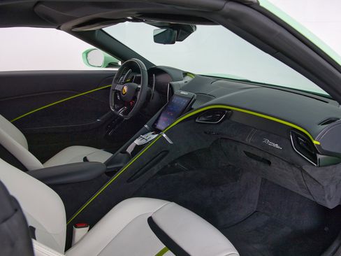 Certified 2025 Ferrari Roma Spider image 18