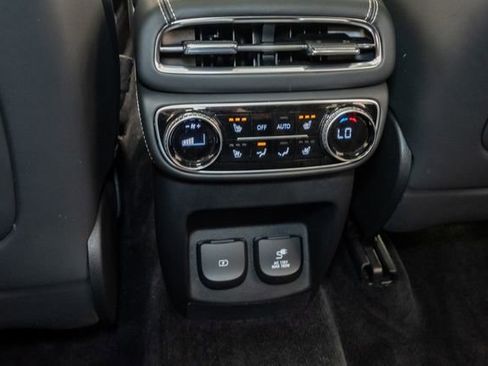 Used 2024 Genesis GV80 3.5T Advanced AWD/4WD image 24