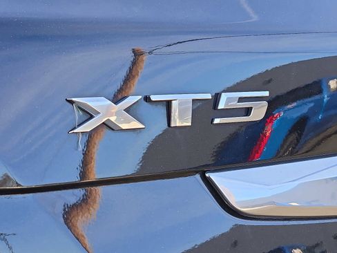 Used 2021 Cadillac XT5 Premium Luxury image 30