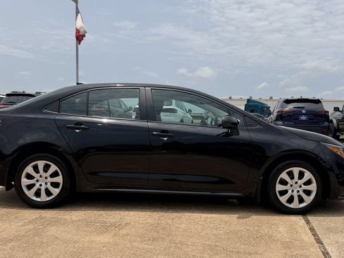 Used 2024 Toyota Corolla LE FWD image 6
