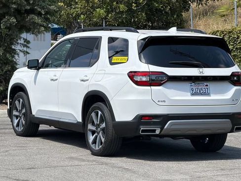 Certified 2024 Honda Pilot Elite image 6