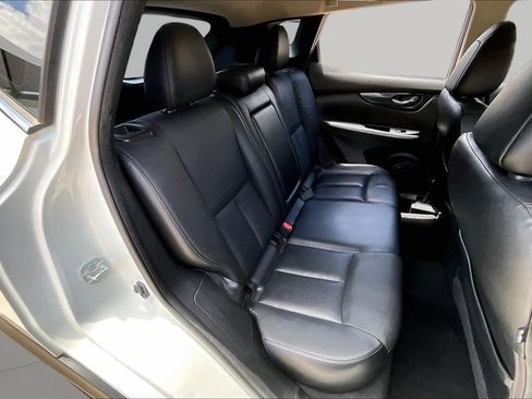 Used 2017 Nissan Rogue Sport SL FWD image 18