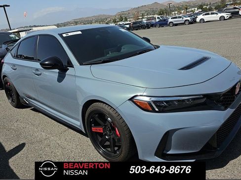 Used 2025 Honda Civic Type R image 1