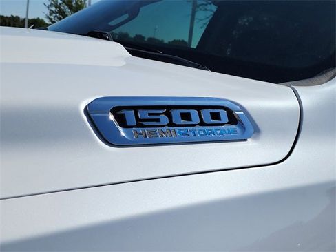 Used 2021 RAM 1500 Laramie image 11