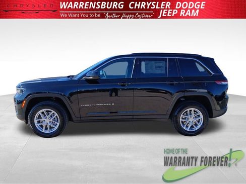 New 2026 Jeep Grand Cherokee Laredo image 7