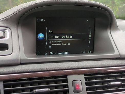 Used 2016 Volvo XC70 T5 Premier w/ Proximity Package image 19