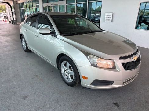 Used 2014 Chevrolet Cruze LT FWD image 10
