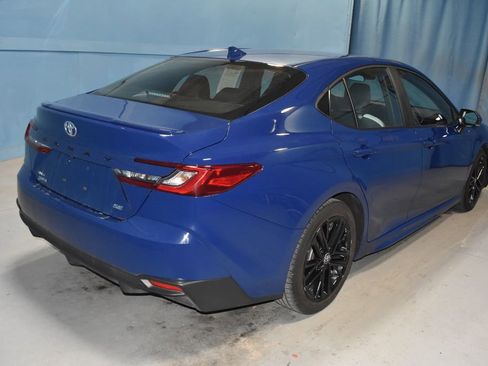 Used 2025 Toyota Camry SE image 26