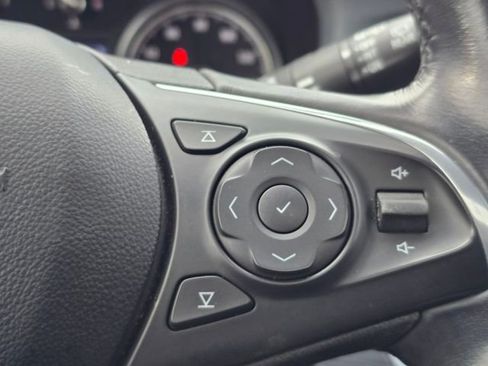 Used 2020 Buick Enclave Essence w/ Sport Touring Edition image 22