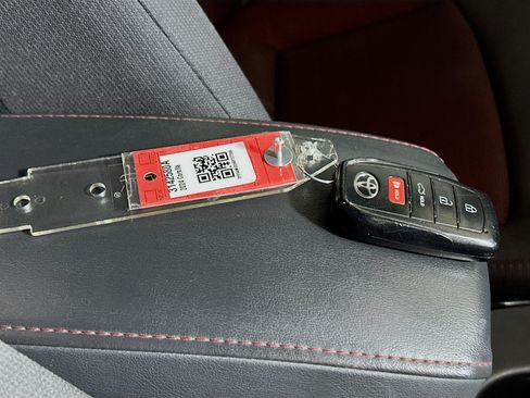 Used 2024 Toyota Corolla SE FWD image 33