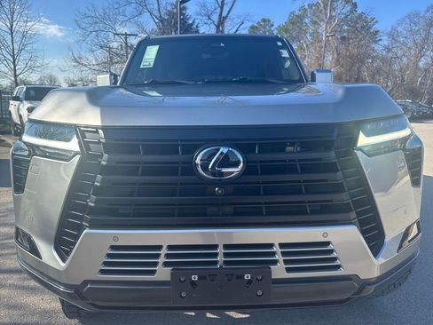 Used 2024 Lexus GX 550 w/ Accessory Package (2T) AWD/4WD image 38