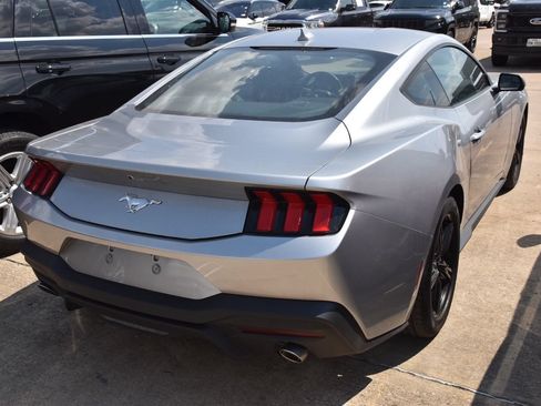 Used 2026 Ford Mustang Premium RWD image 7