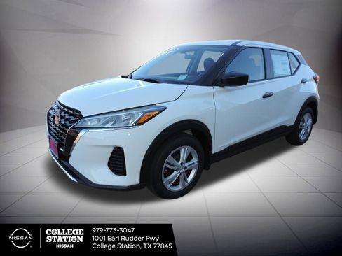 New 2025 Nissan Kicks Play S image 8