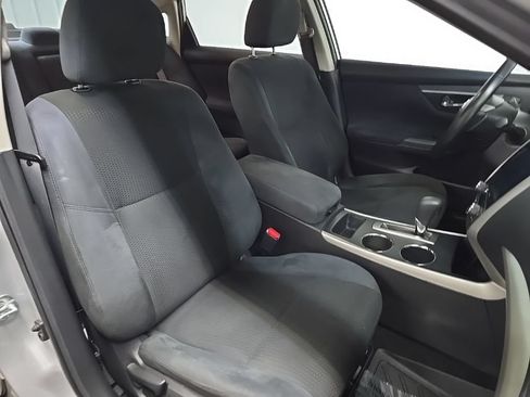 Used 2015 Nissan Altima 2.5 SV w/ Convenience Package FWD image 15