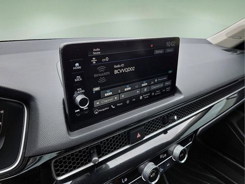 Used 2022 Honda Civic Touring image 16