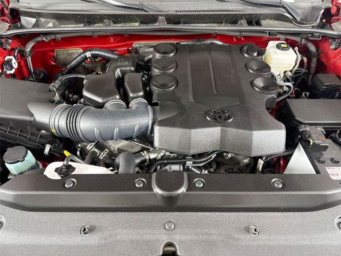 Certified 2024 Toyota 4Runner SR5 Premium AWD/4WD image 43