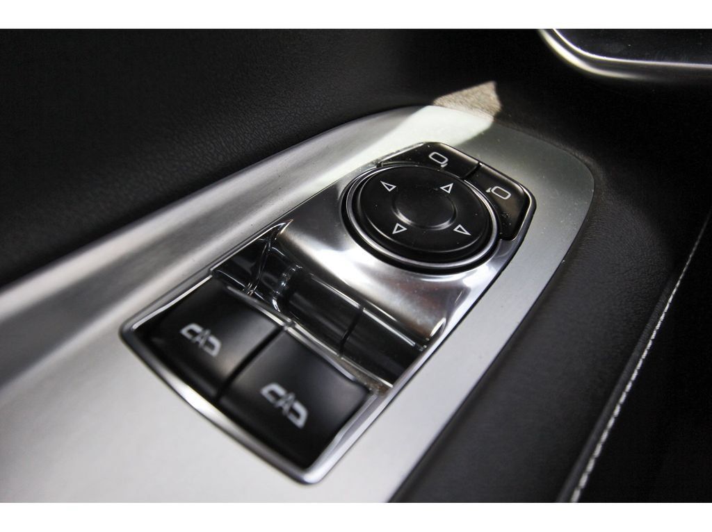 Used 2026 Chevrolet Corvette Z06 RWD image 17