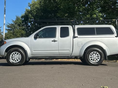 Used 2020 Nissan Frontier SV AWD/4WD image 5