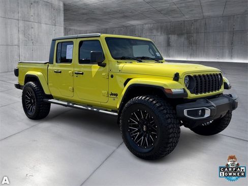 Certified 2024 Jeep Gladiator Sport image 8