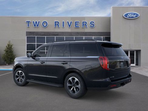 New 2026 Ford Expedition Active image 4