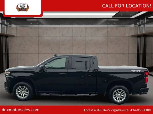 Used 2022 Chevrolet Silverado 1500 RST w/ Convenience Package II AWD/4WD image 2