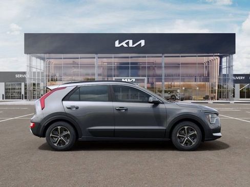 New 2026 Kia Niro EX FWD image 7